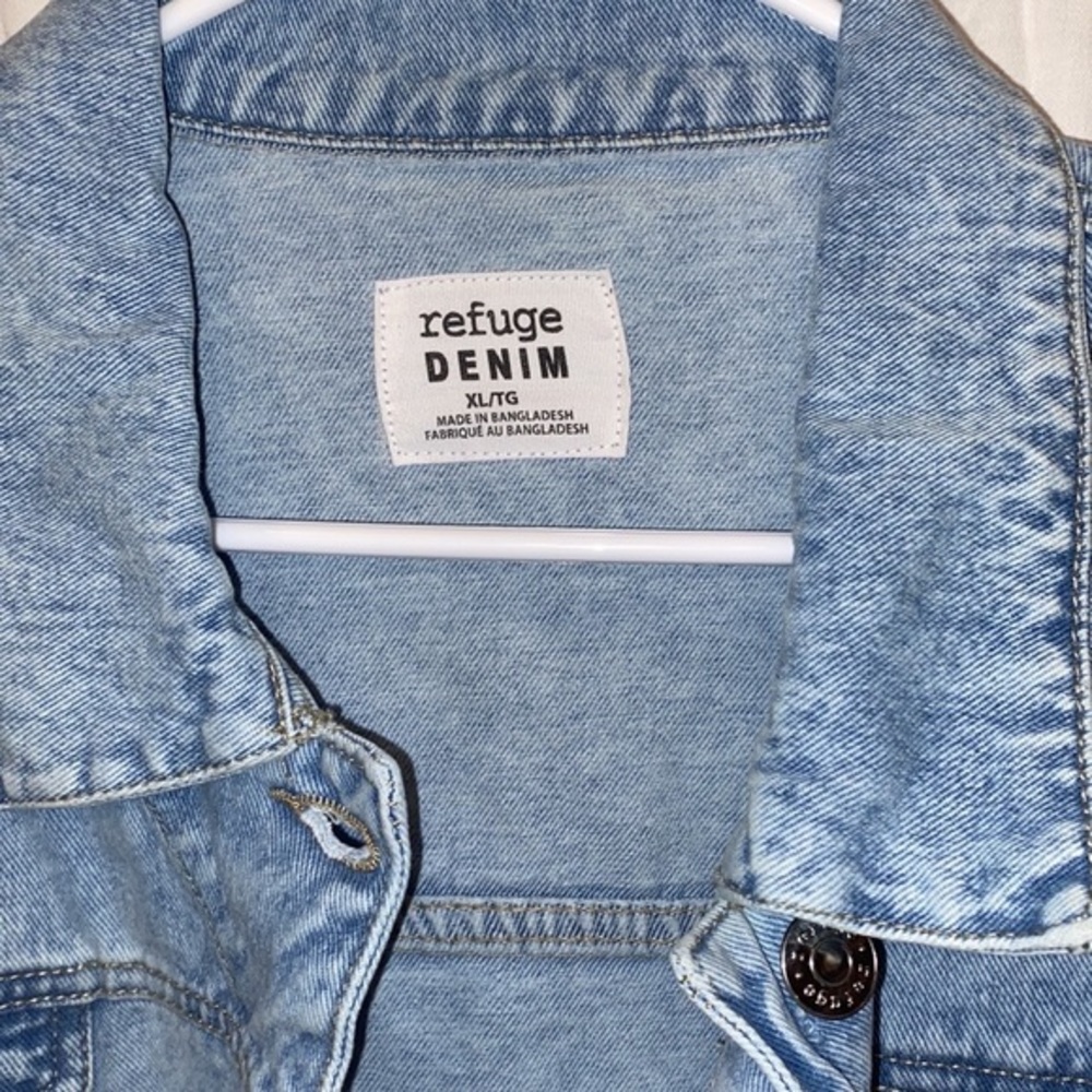 Brand New cropped Jean jackets Medium Wash Raw Hem Crop Denim Jacket - Picture 7 of 9
